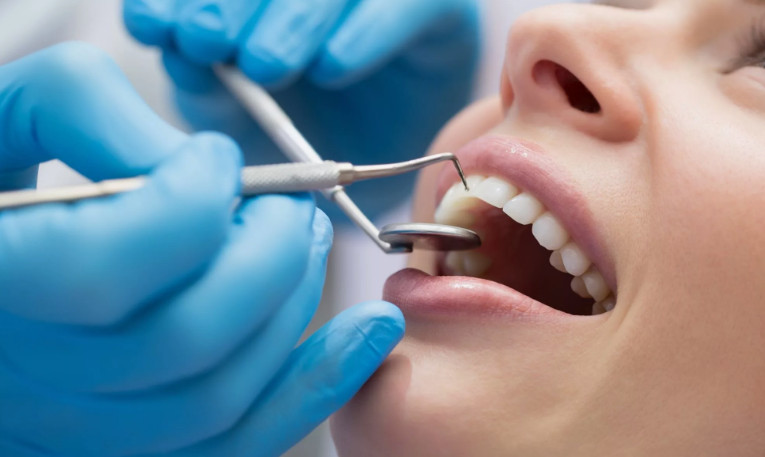 Стоматологические услуги - важный выбор при лечения зубов